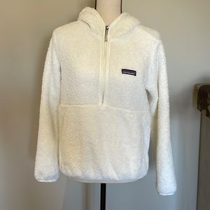 Women’s white Patagonia half zip size small